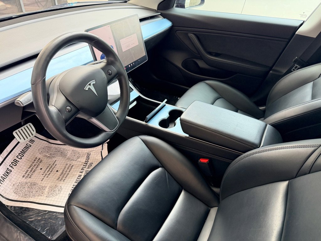 Used 2019 Tesla Model 3 Standard Range image 8