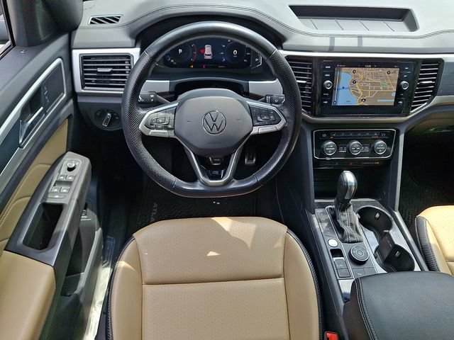 Used 2023 Volkswagen Atlas Cross Sport SEL R-Line AWD/4WD image 13
