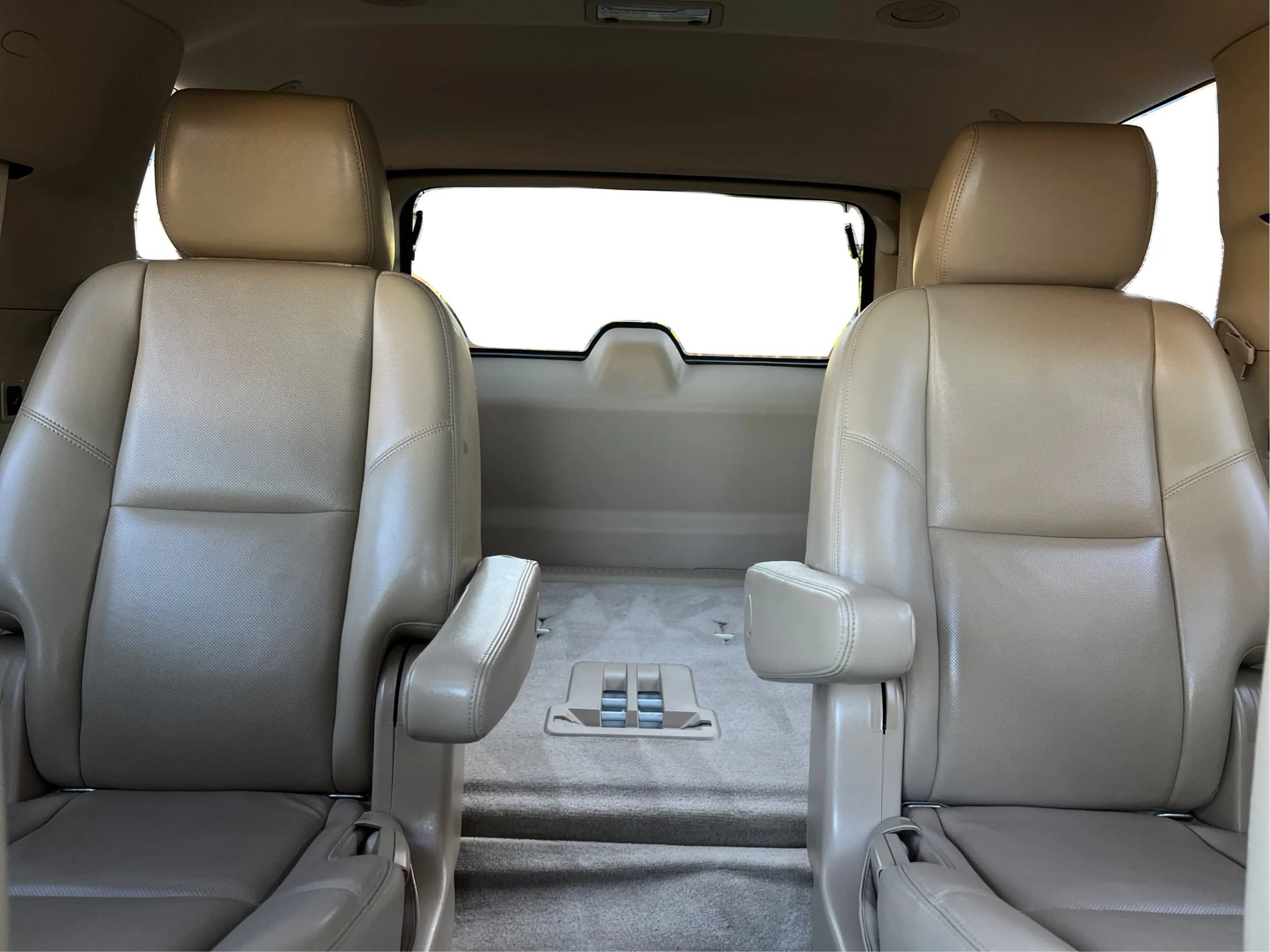 Used 2014 Chevrolet Tahoe LTZ RWD image 20