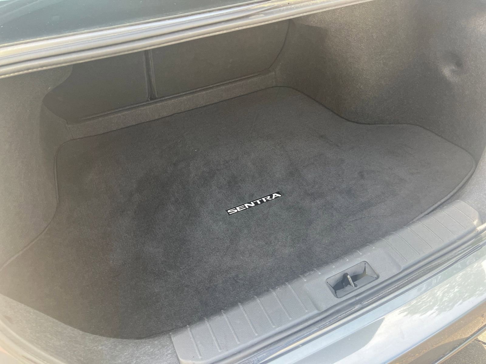 Used 2025 Nissan Sentra SV image 25