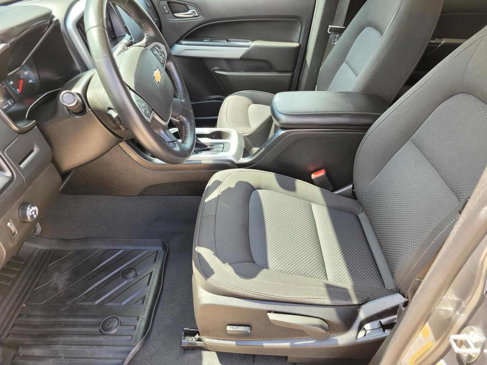 Used 2022 Chevrolet Colorado LT w/ LT Convenience Package image 21