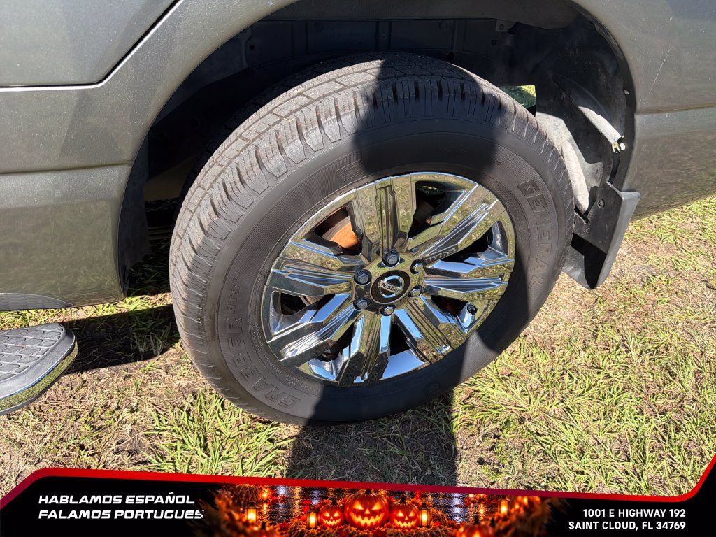 Used 2017 Nissan Titan SV RWD image 11