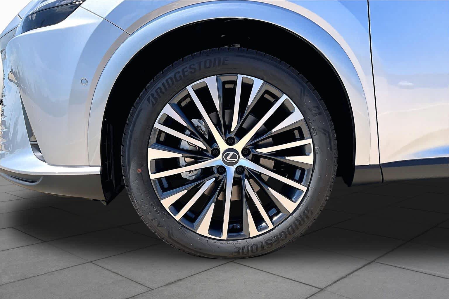 New 2026 Lexus RX 350 w/ Convenience Package AWD/4WD image 21