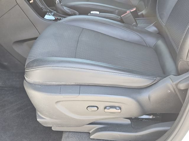 Used 2020 Buick Encore Preferred FWD image 23