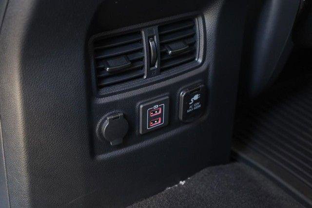 Used 2024 Nissan Titan SV w/ SV Convenience Package AWD/4WD image 20