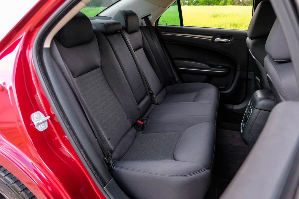 Used 2019 Chrysler 300 Touring w/ Sport Appearance Package image 38