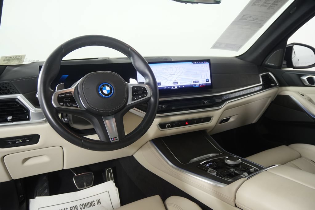 Used 2026 BMW X5 xDrive50e w/ Executive Package AWD/4WD image 16