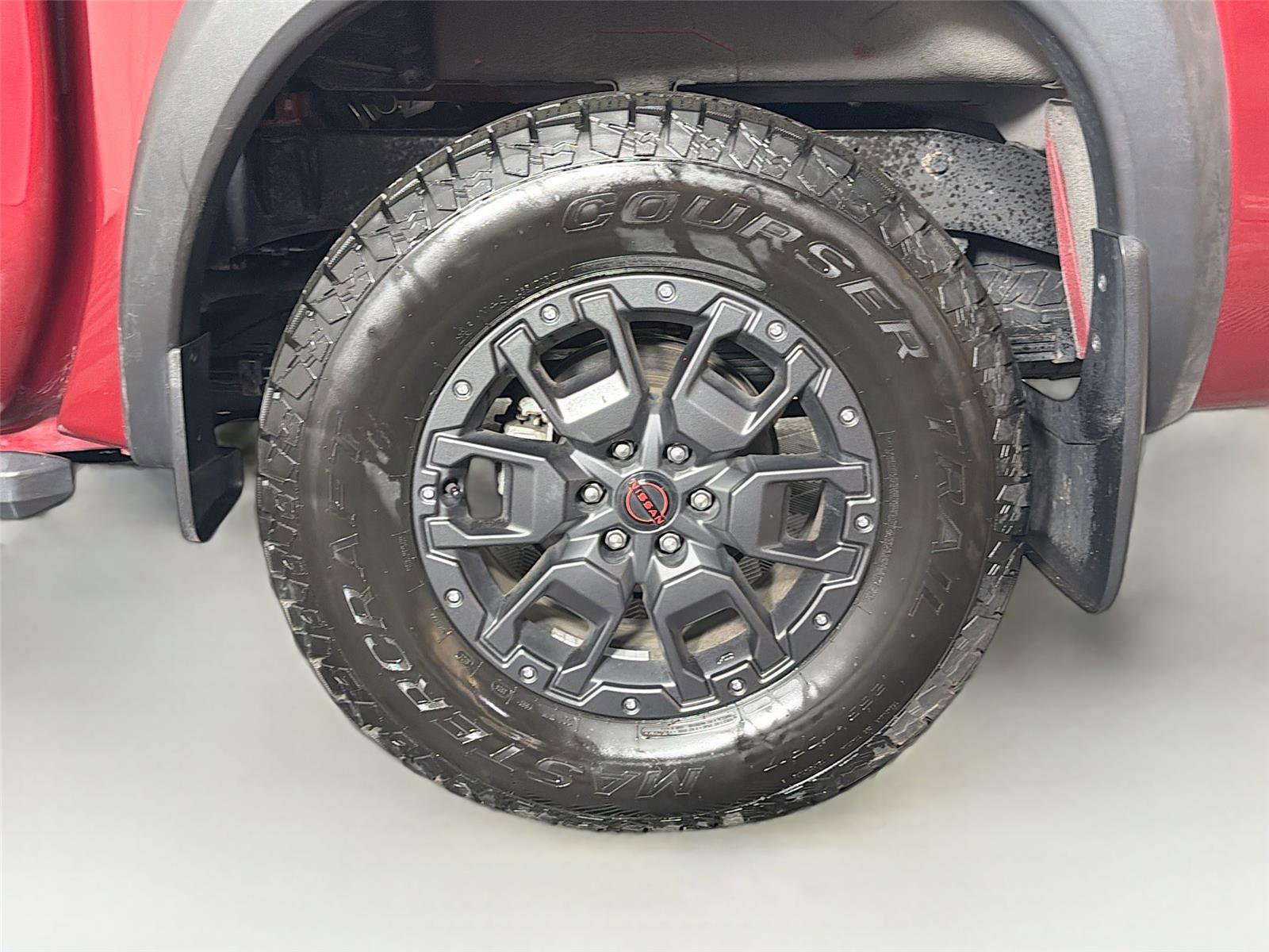 Used 2022 Nissan Frontier PRO-4X w/ Pro-4X Premium Package image 32