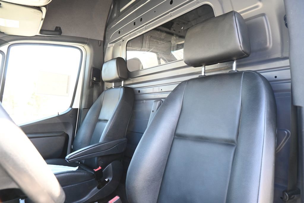 Used 2023 Mercedes-Benz Sprinter 144 Cargo image 5