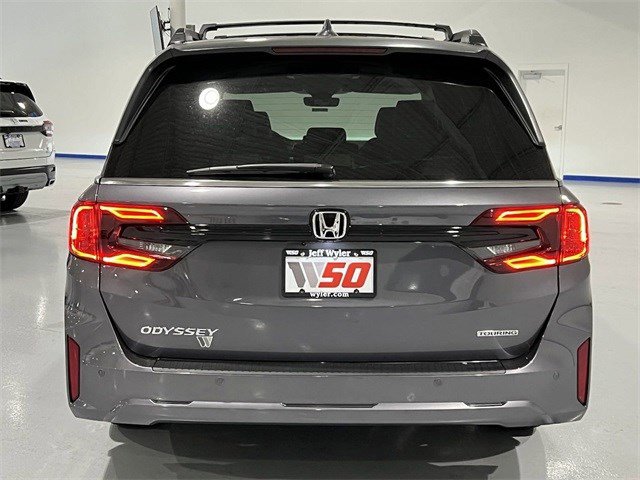 New 2026 Honda Odyssey Touring image 11