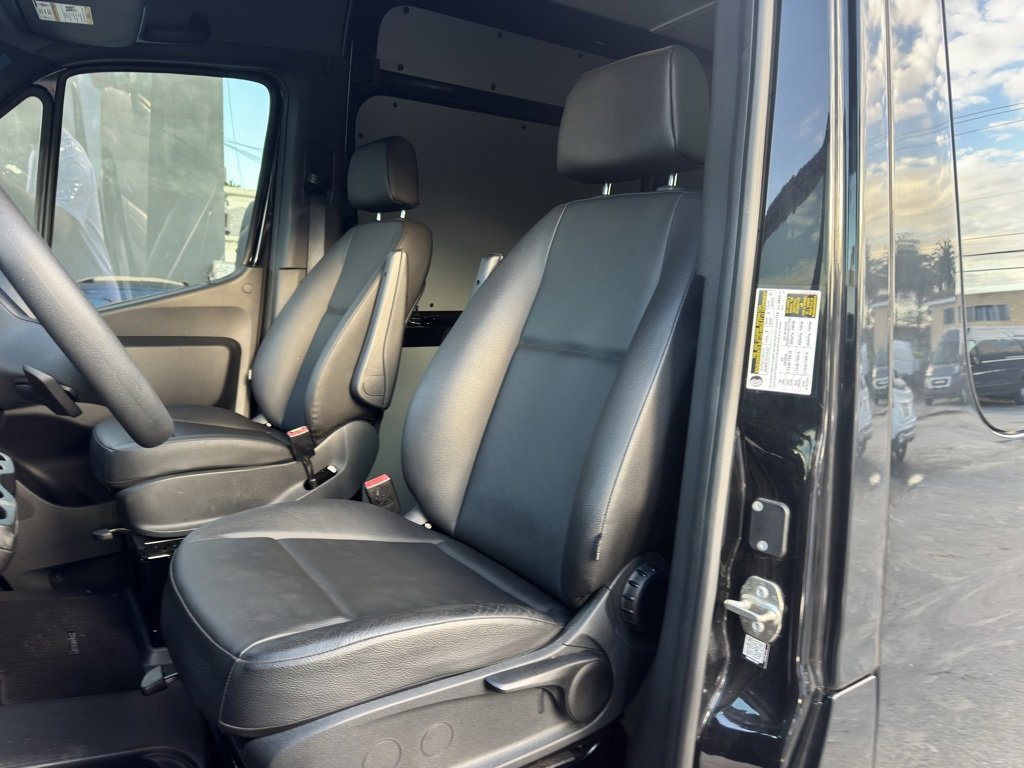 Used 2022 Mercedes-Benz Sprinter 144 Cargo image 34