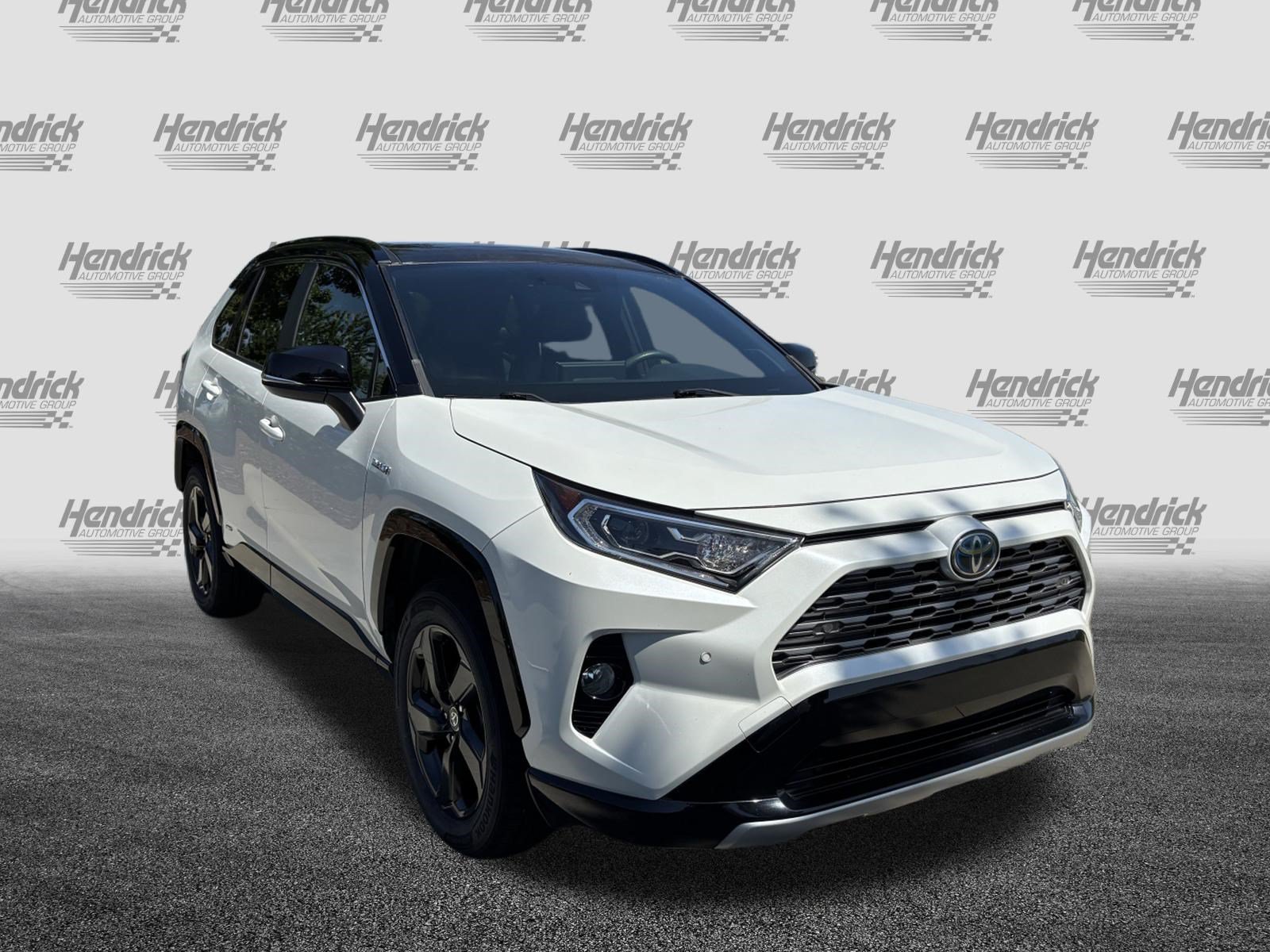 Used 2020 Toyota RAV4 XSE AWD/4WD image 2