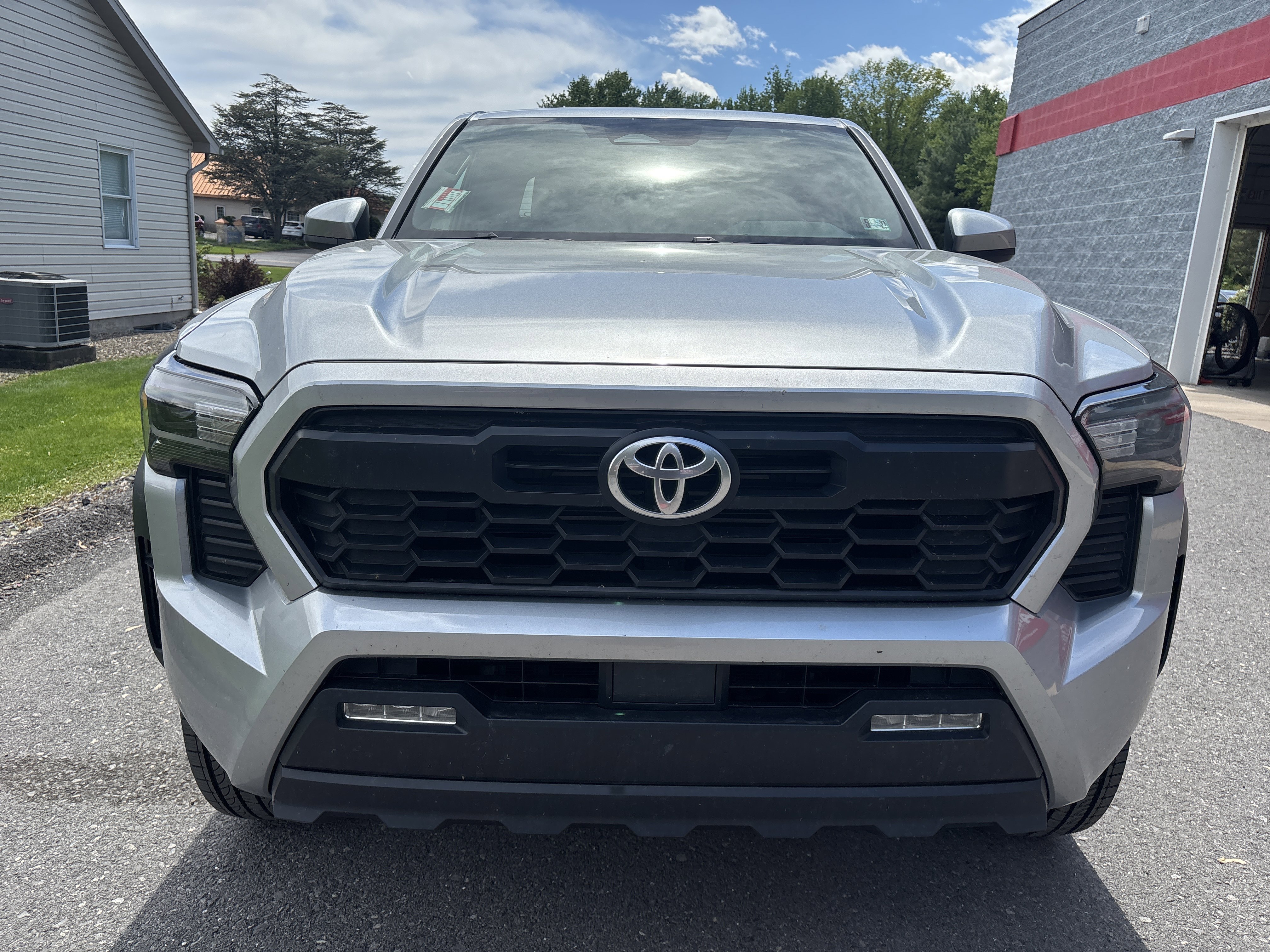 Used 2024 Toyota Tacoma TRD Off-Road AWD/4WD image 8
