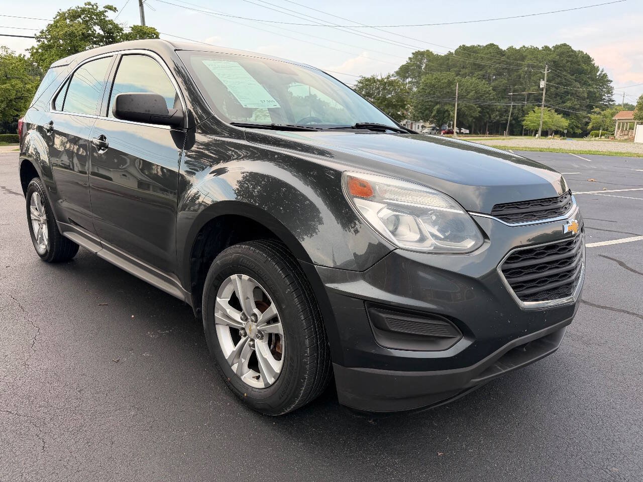 Used 2017 Chevrolet Equinox LS FWD image 4