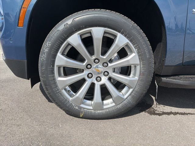 New 2026 Chevrolet Suburban Premier AWD/4WD image 11