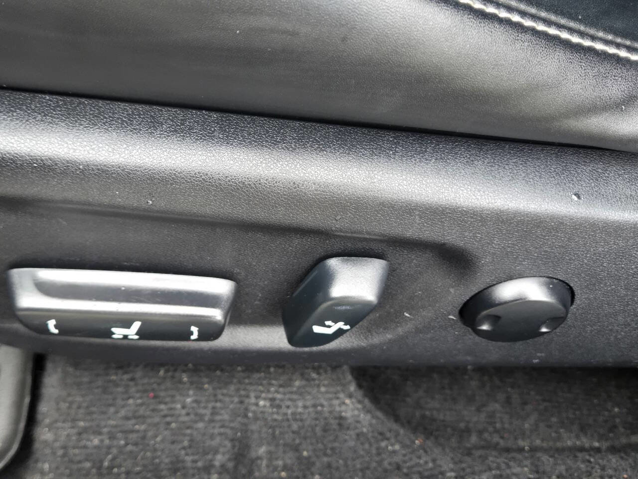 Used 2014 Lexus CT 200h Base 4dr Hatchback image 26