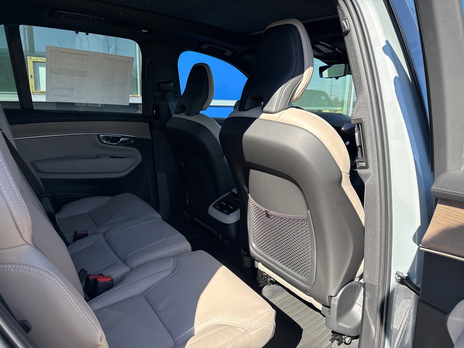 New 2026 Volvo XC90 B6 Ultra w/ Protection Package Premier image 12