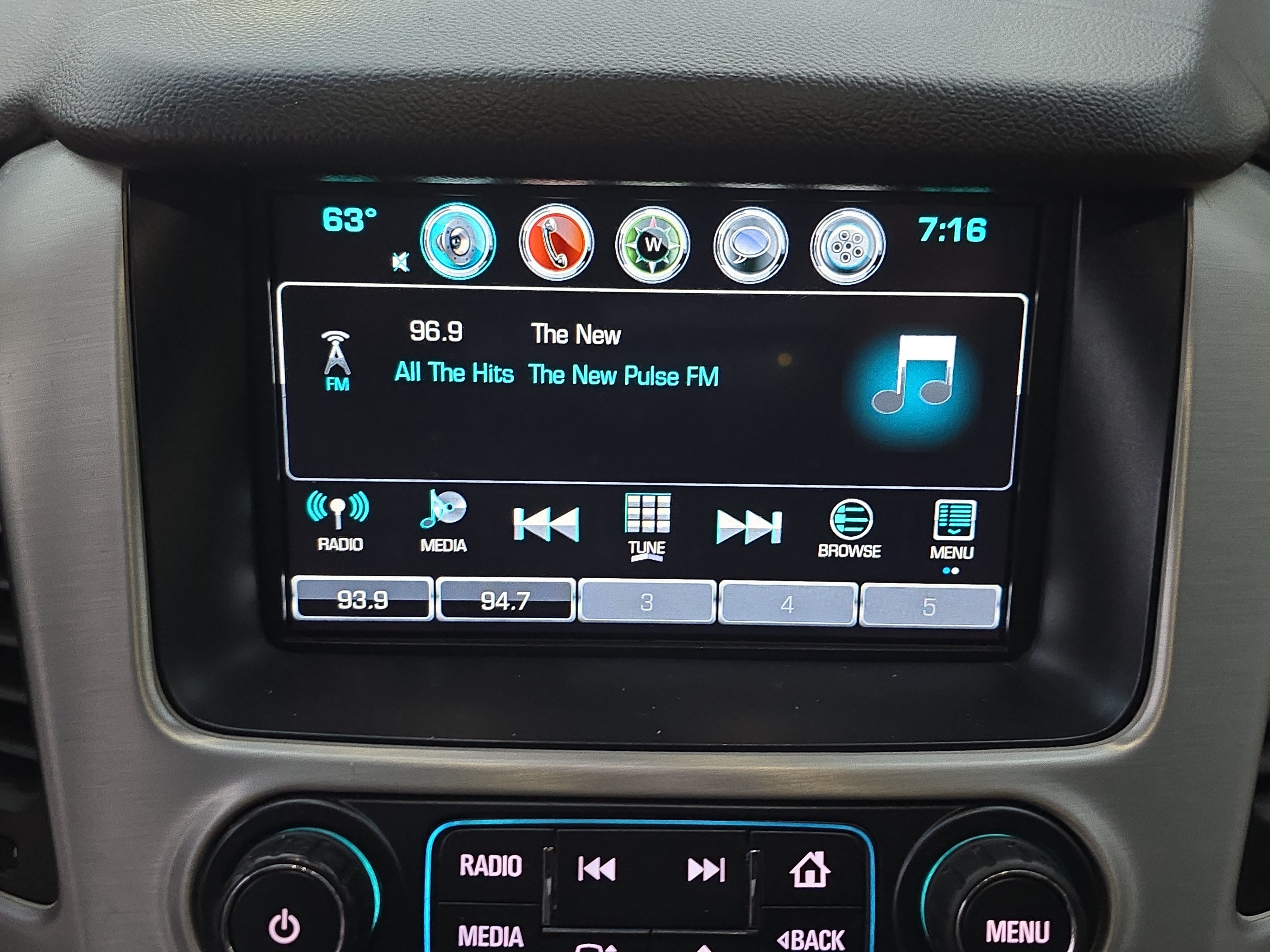 Used 2018 GMC Yukon SLT w/ Premium Edition AWD/4WD image 22