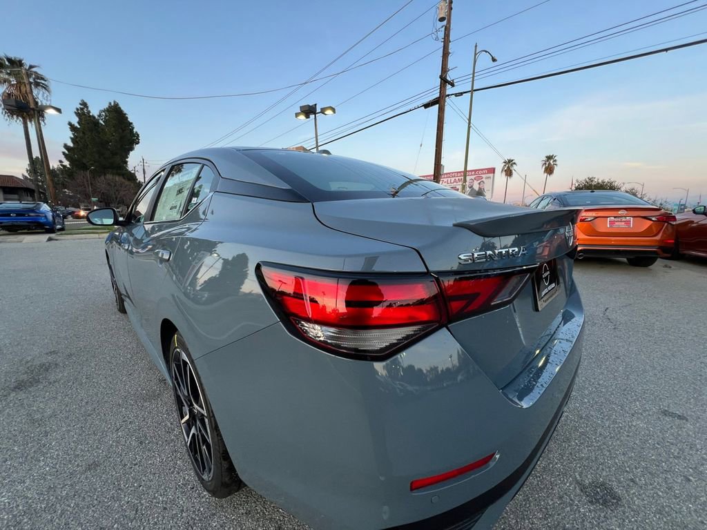 Certified 2025 Nissan Sentra SR image 37