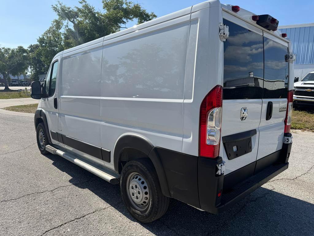 Used 2025 RAM ProMaster 2500 w/ U-Haul Equipment Group FWD image 4