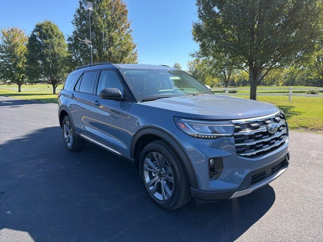 New 2025 Ford Explorer Active image 1