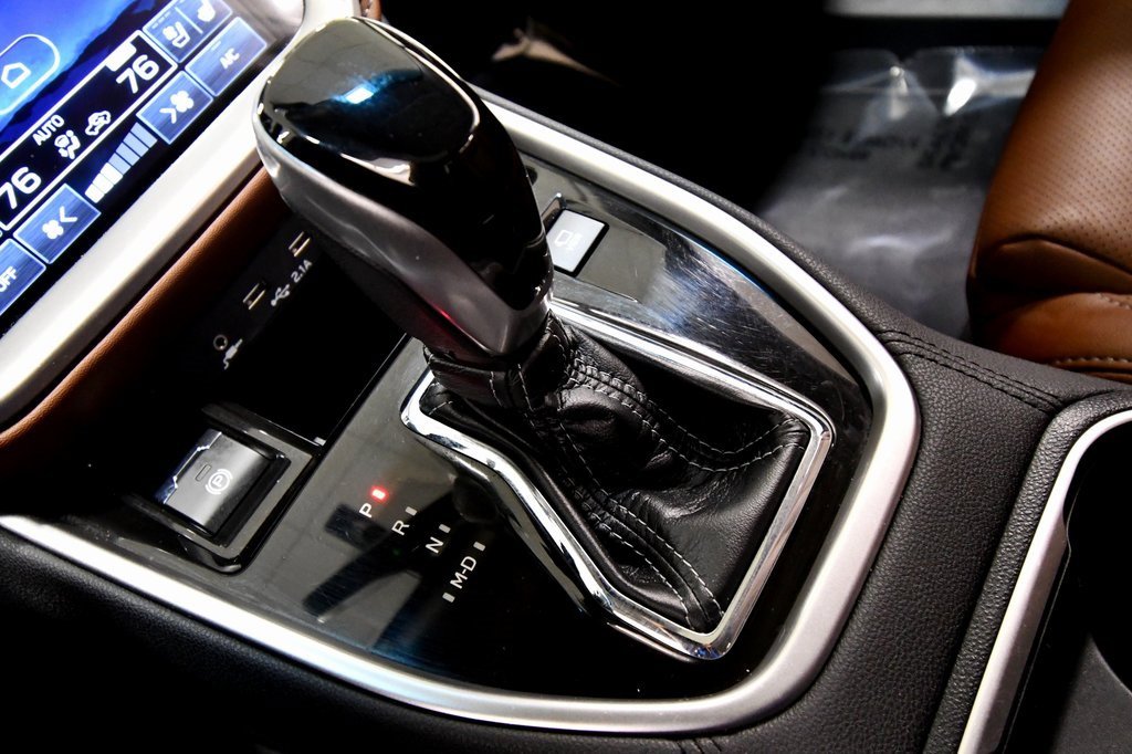 Used 2022 Subaru Outback Touring image 27