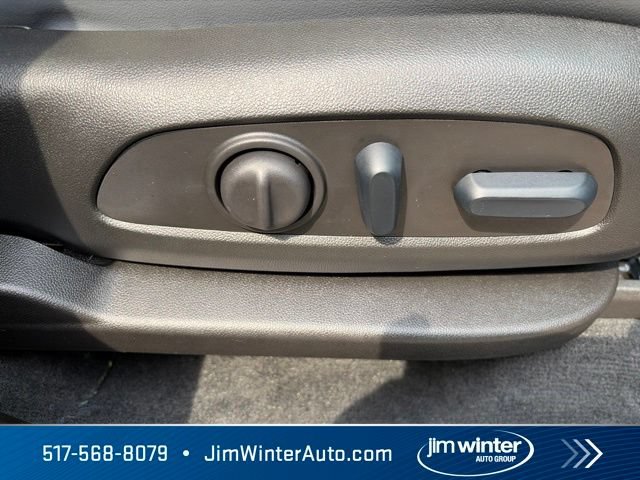 Used 2024 Buick Enclave Essence w/ Sport Touring Edition AWD/4WD image 14