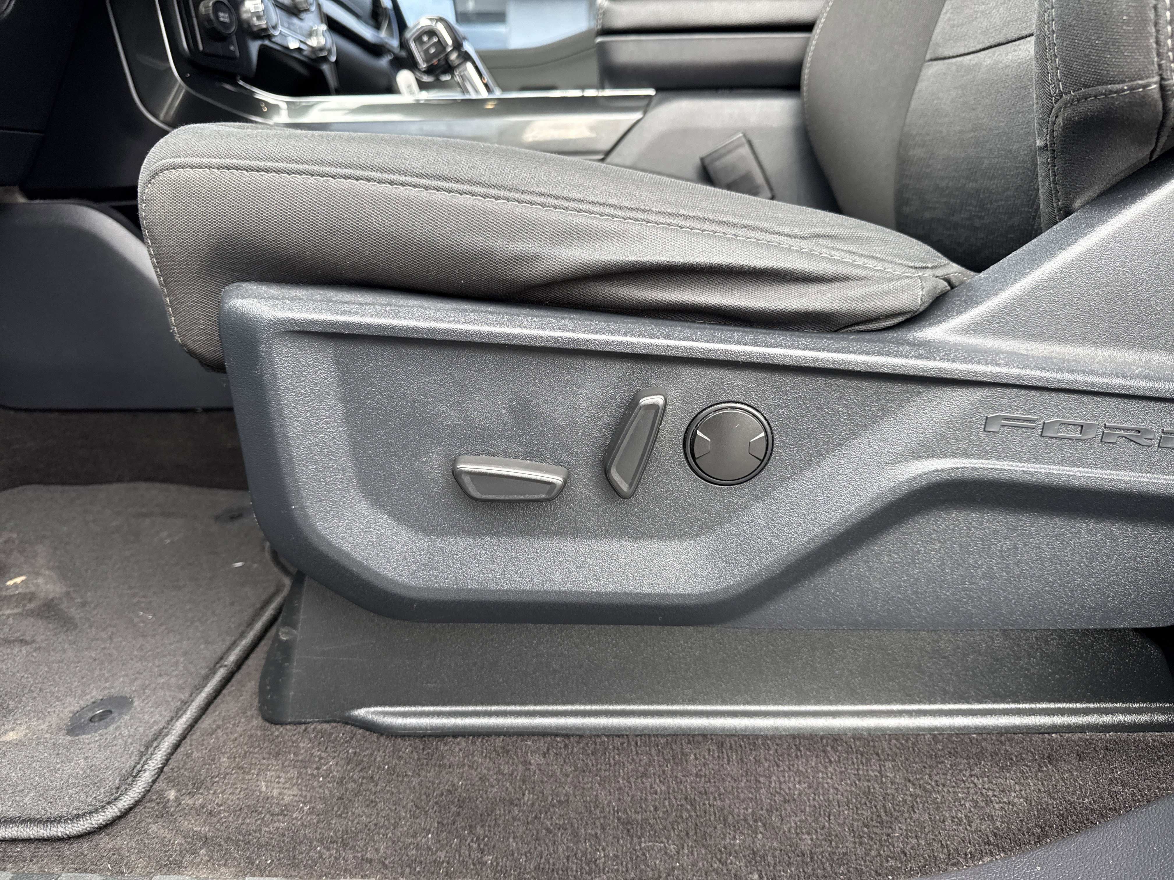 Used 2022 Ford F150 XLT w/ Equipment Group 302A High image 27