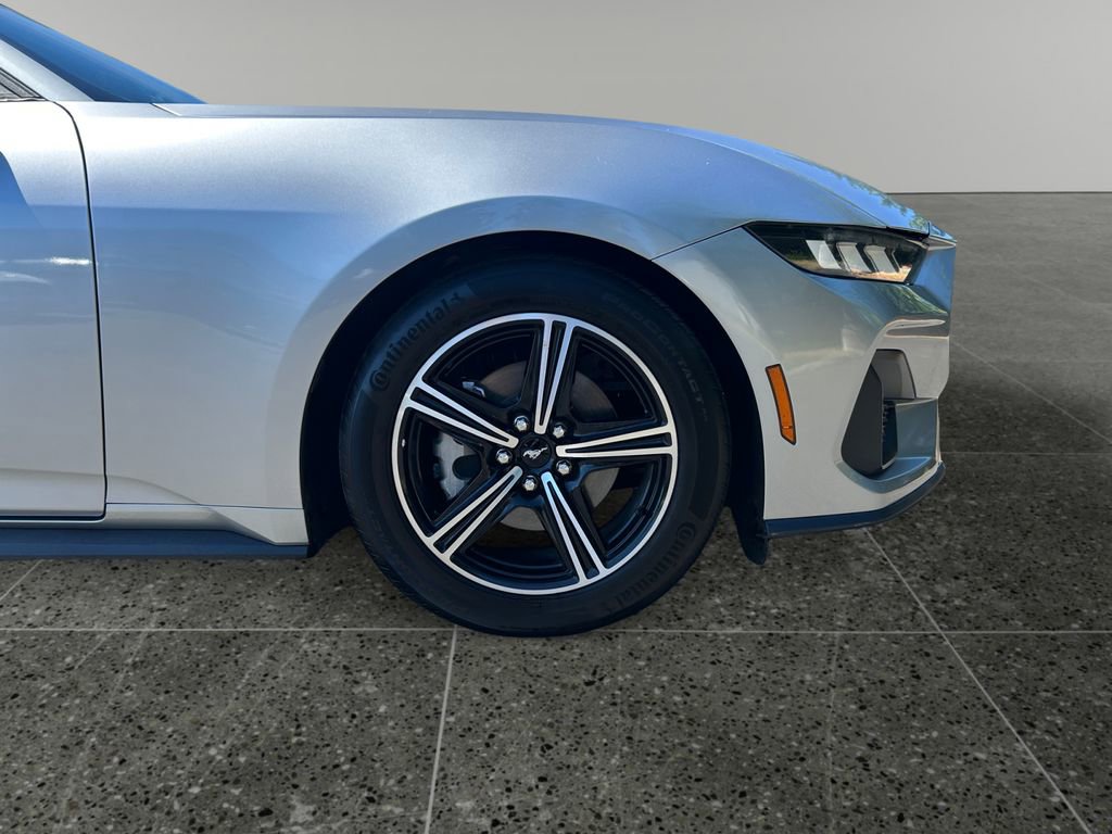 Used 2024 Ford Mustang Premium image 9