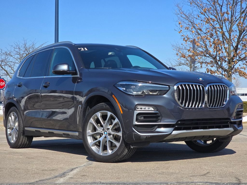 Used 2021 BMW X5 xDrive40i w/ Premium Package 2