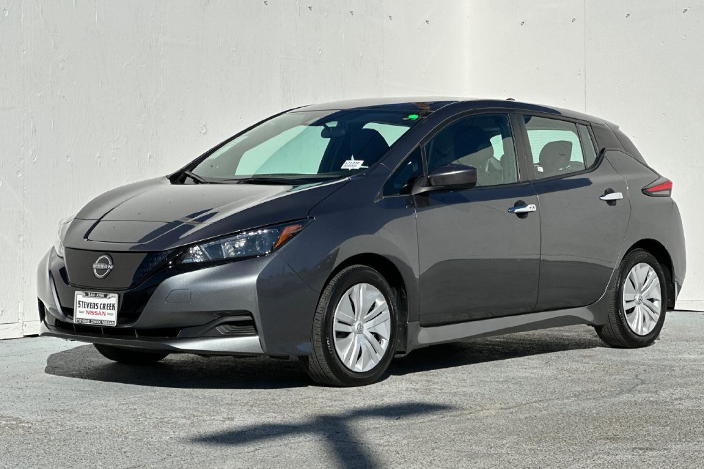 Used 2025 Nissan Leaf S FWD image 7
