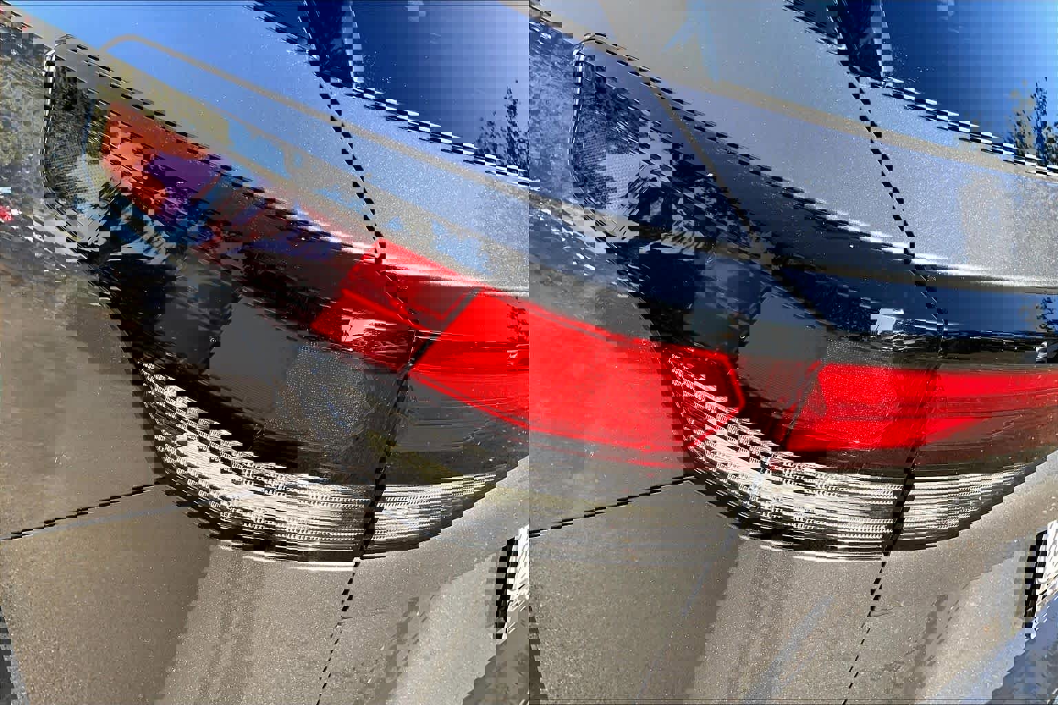 New 2026 Volkswagen Tiguan SE R-Line FWD image 14