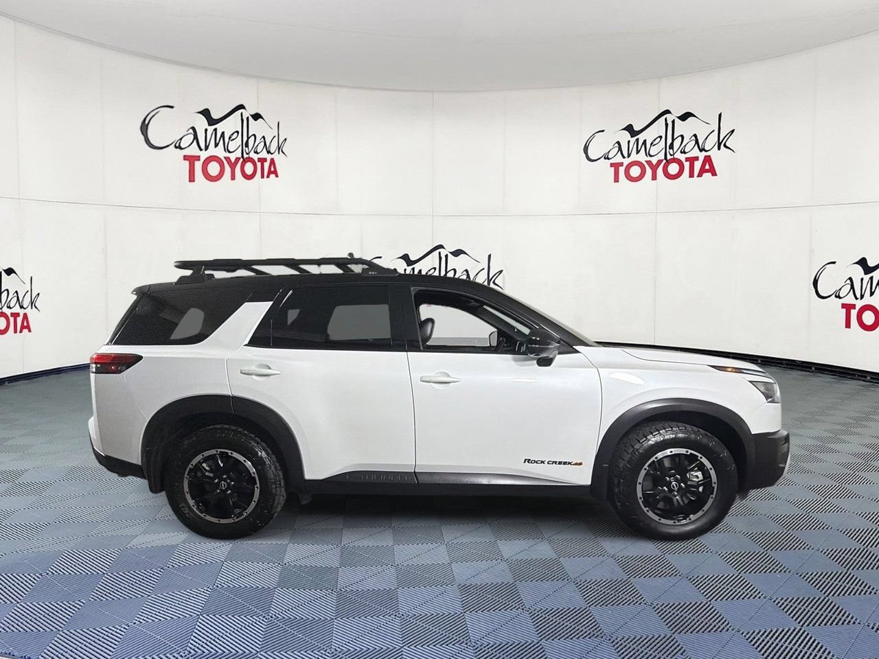 Used 2025 Nissan Pathfinder Rock Creek AWD/4WD image 9