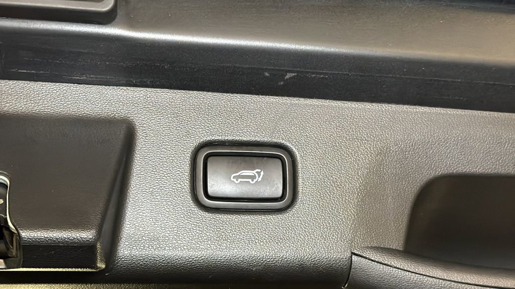 Used 2022 Hyundai Tucson Limited w/ Cargo Package image 15