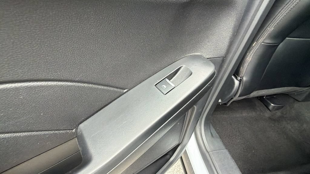 Used 2025 Ford Escape ST-Line FWD image 14