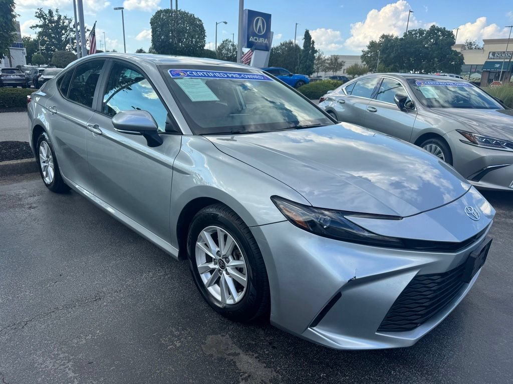 Used 2025 Toyota Camry LE FWD image 6