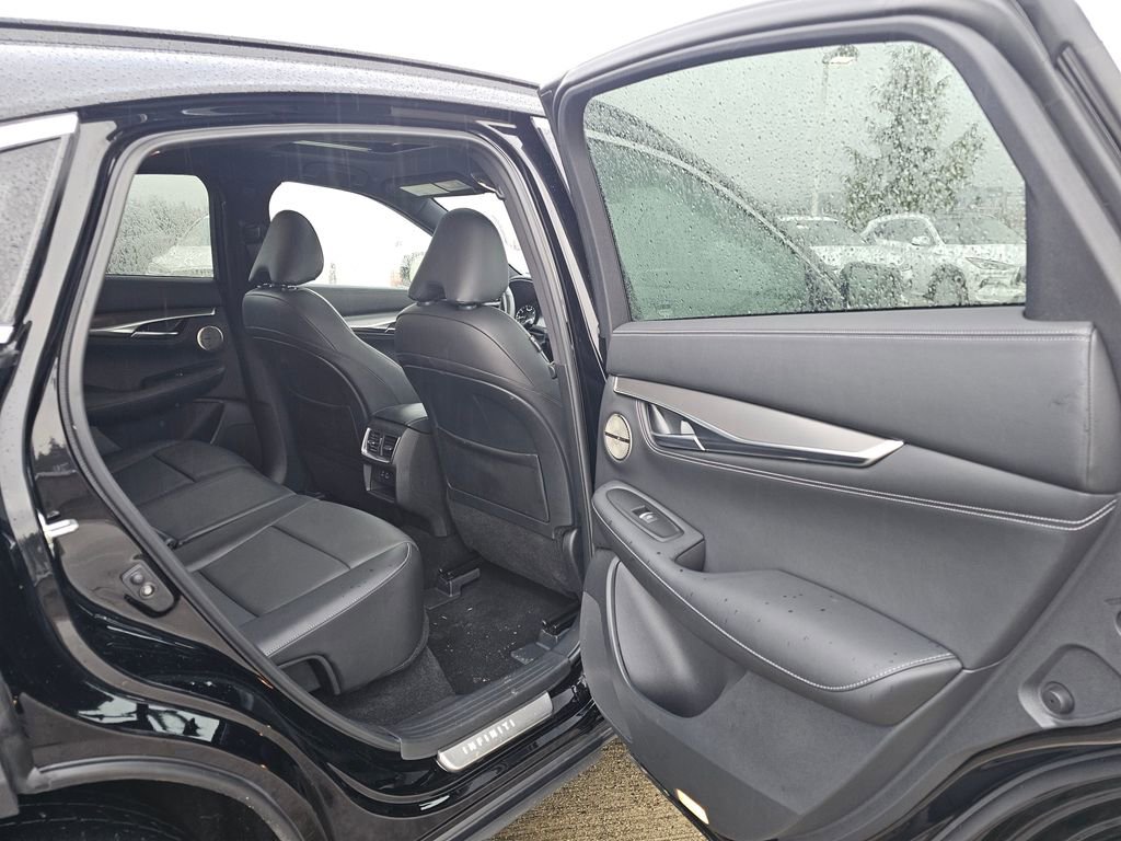 Certified 2024 INFINITI QX55 Essential image 22