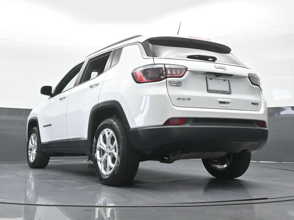 Used 2024 Jeep Compass Latitude AWD/4WD image 53
