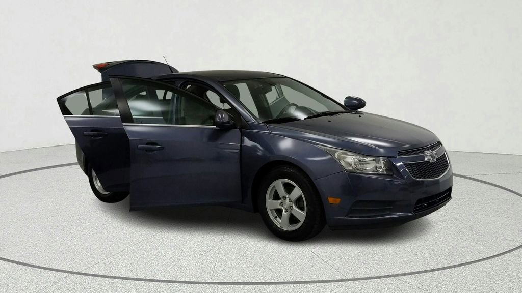 Used 2014 Chevrolet Cruze LT image 9