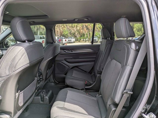 New 2026 Jeep Grand Cherokee L 2WD image 14