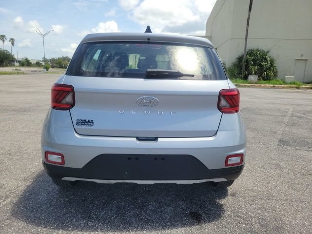 Used 2020 Hyundai Venue SE FWD image 6