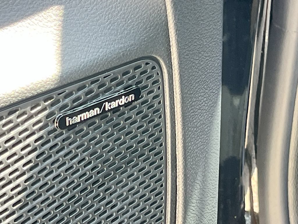New 2027 Chrysler Pacifica Limited FWD image 19