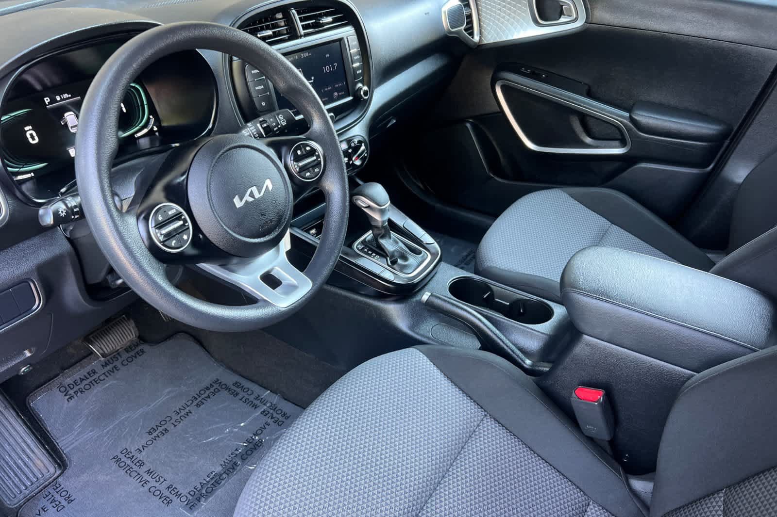 Used 2024 Kia Soul LX w/ Option Group 015 FWD image 11