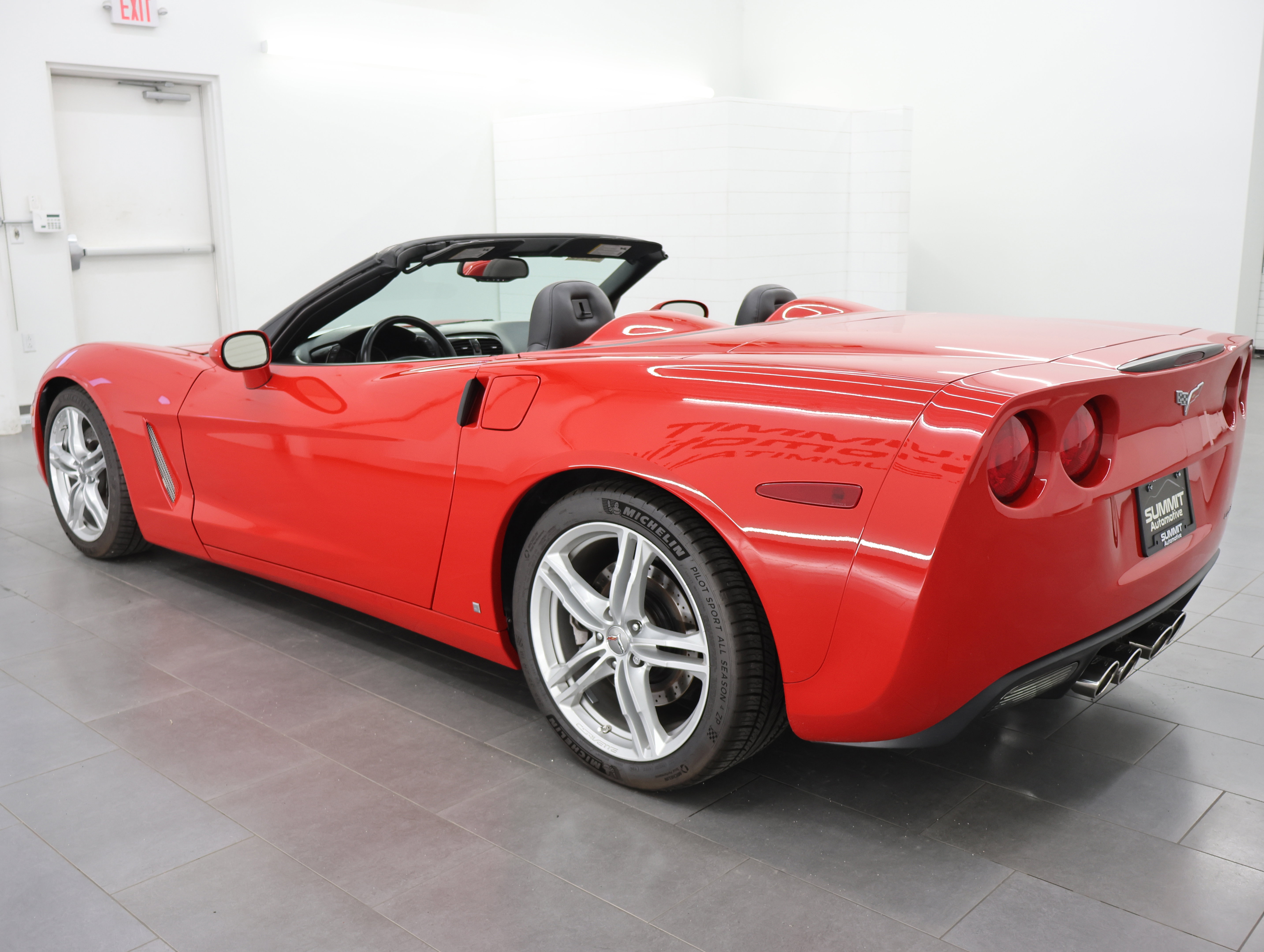 Used 2006 Chevrolet Corvette Convertible w/ Preferred Equipment Group RWD image 40