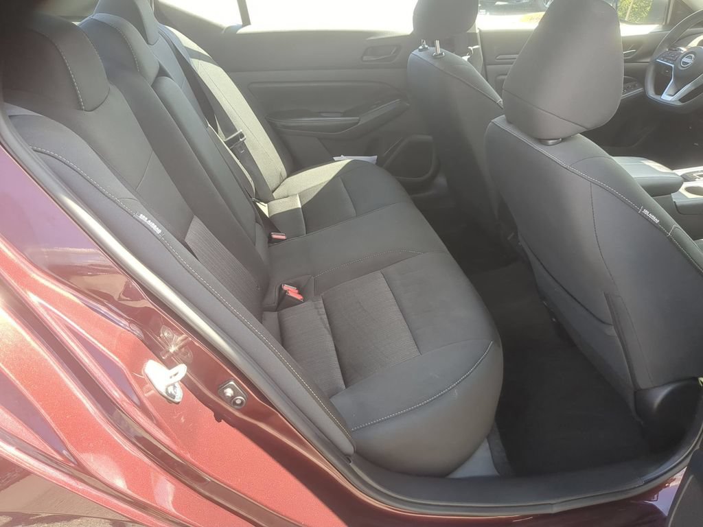 Used 2025 Nissan Altima 2.5 SV FWD image 26
