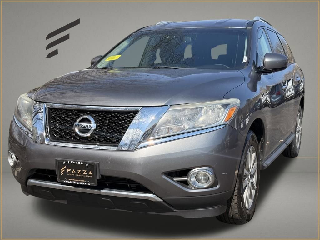 Used 2016 Nissan Pathfinder SV image 1