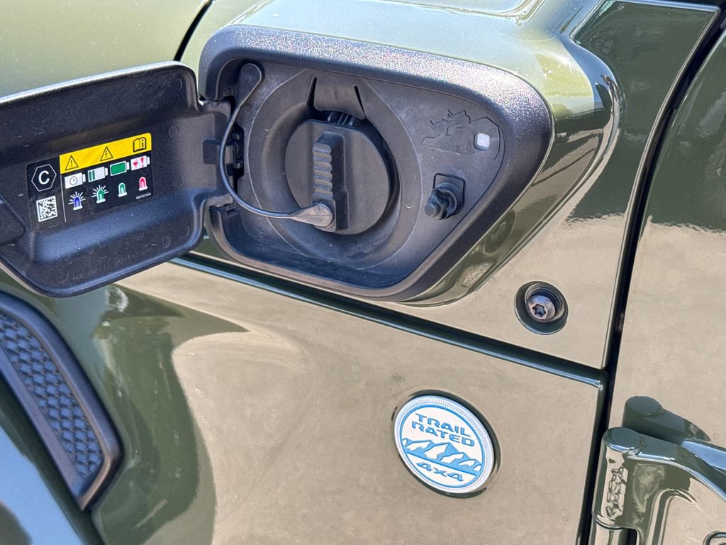 Used 2023 Jeep Wrangler Unlimited Sahara w/ Safety Group AWD/4WD image 9