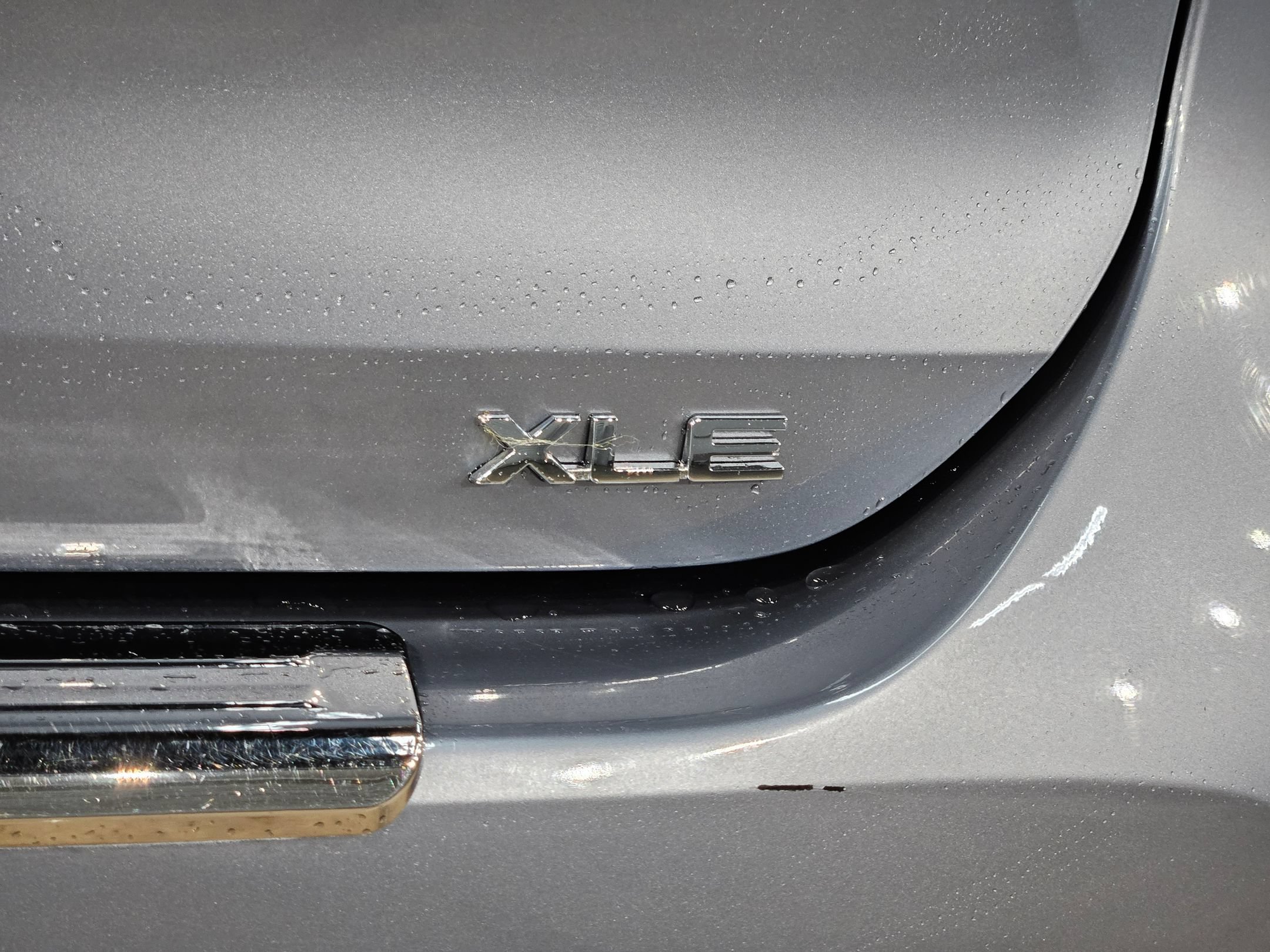 Used 2021 Toyota Highlander XLE FWD image 39