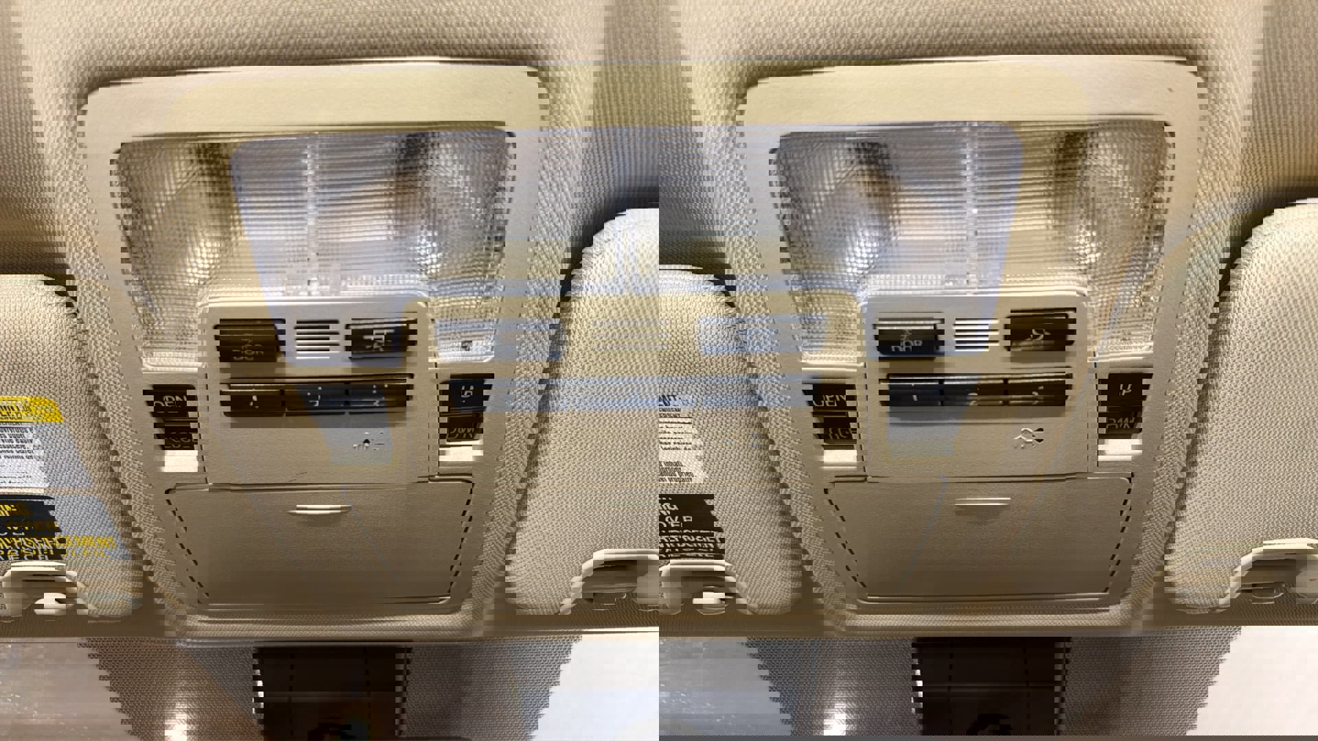 Used 2017 Toyota Highlander XLE AWD/4WD image 18