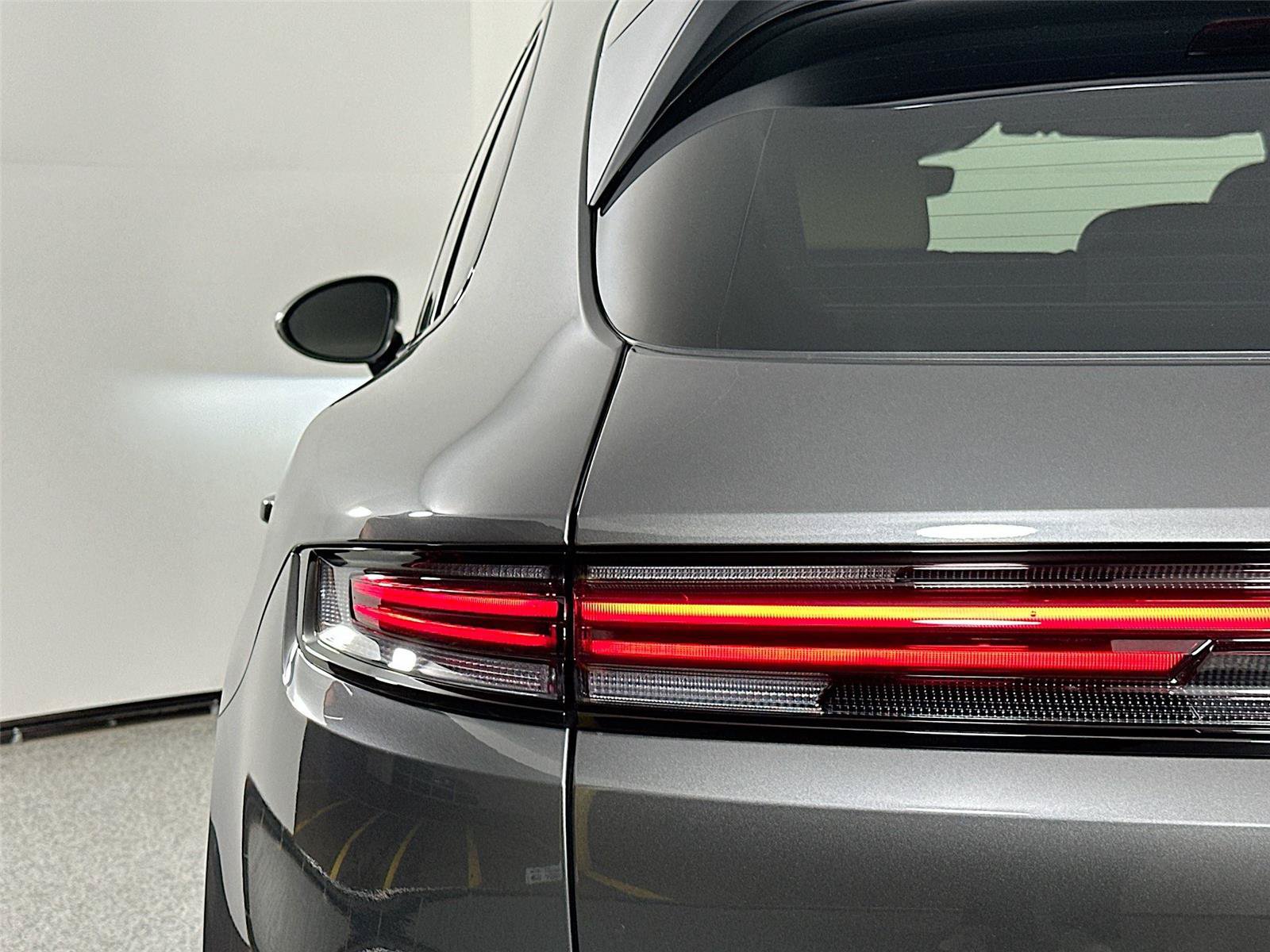 Certified 2026 Porsche Cayenne AWD/4WD image 16